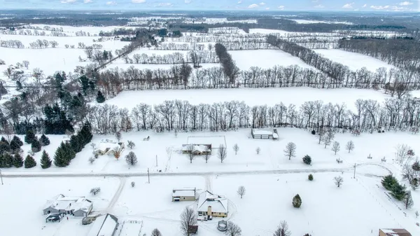 $300,000 | 139 Avery Drive, Hanover, MI 49241