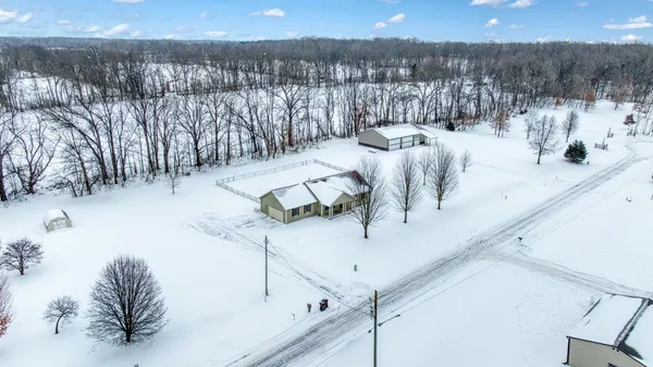 $300,000 | 139 Avery Drive, Hanover, MI 49241