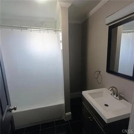 $1,800 | 227 McKinley Avenue, Syracuse, NY 13205