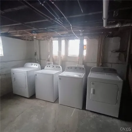 $1,800 | 227 McKinley Avenue, Syracuse, NY 13205