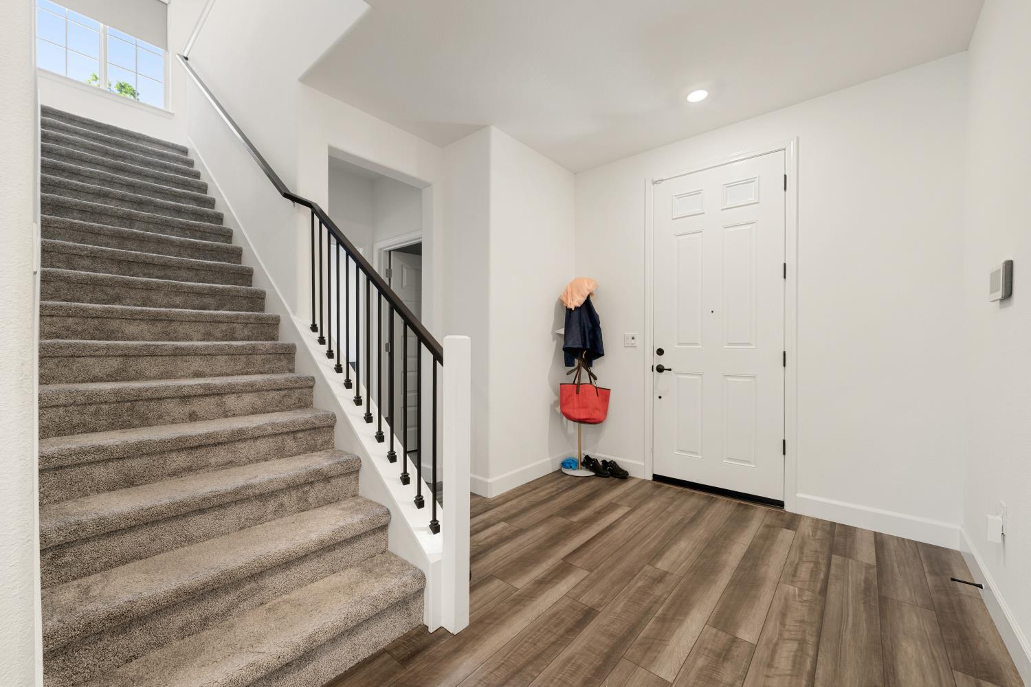 998 Fullerton Ranch Road Lincoln, CA 95648 - Photo 6 of 44 Entry
