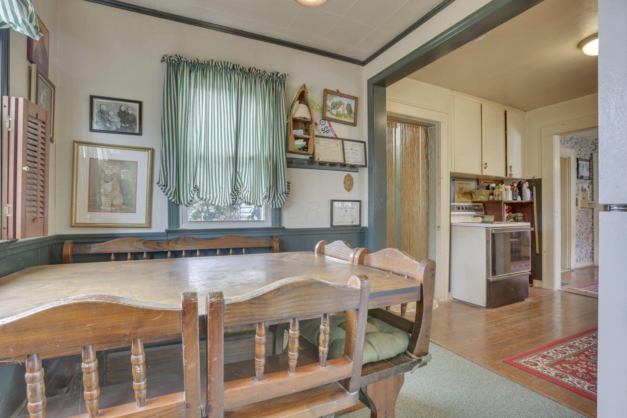 574 North Spring Street Logan, OH 43138 - Photo 12 of 30 Eating Space