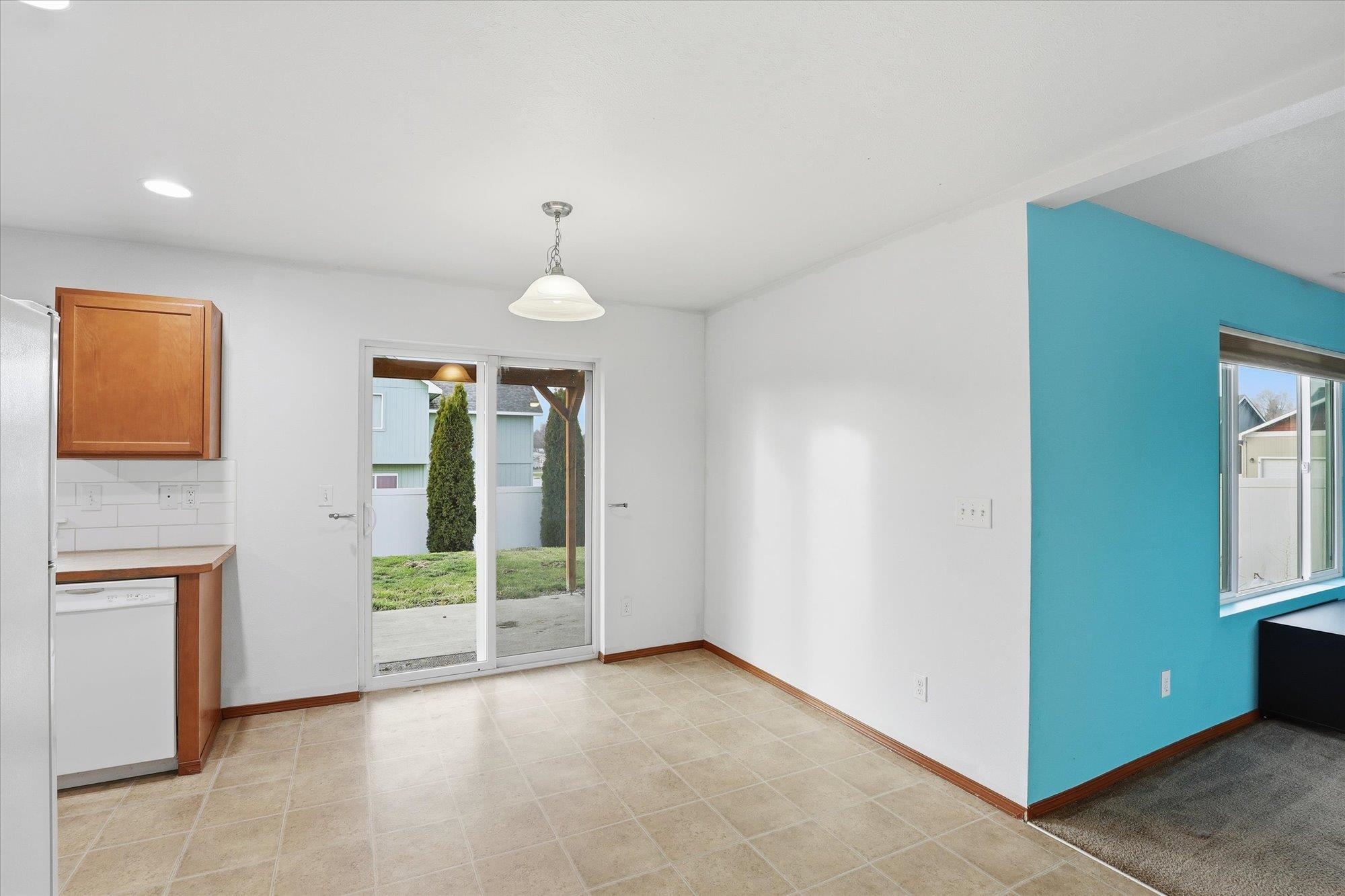 2015 Bell Street Spokane Valley, WA 99016 - Photo 8 of 39