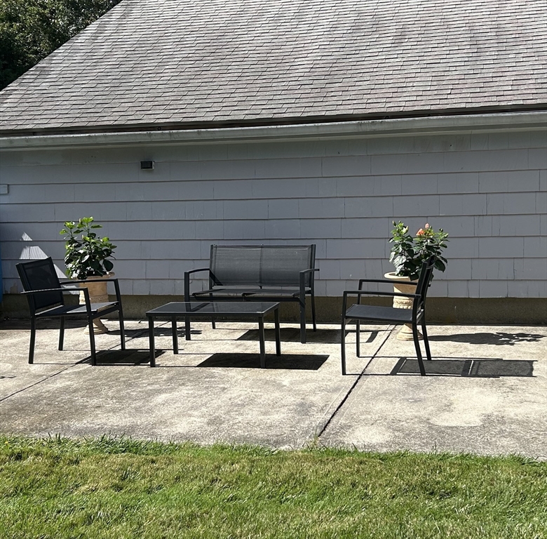 57 Daniel Road Braintree, MA 02184 - Photo 8 of 39 Gallery Image 8