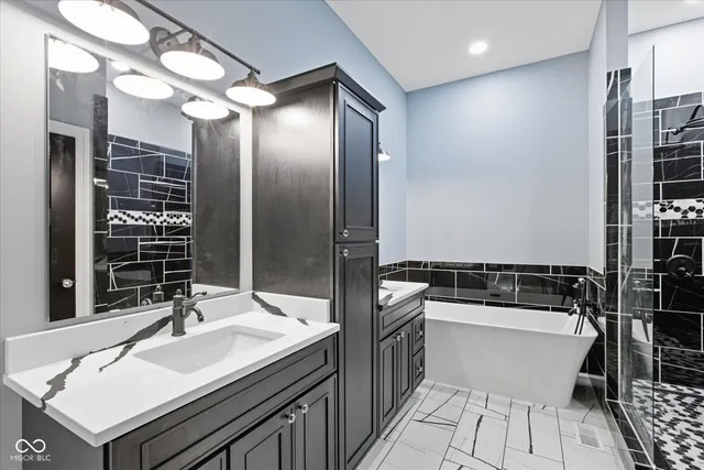 $999,000 | 2101 Wolf Cove, Martinsville, IN 46151