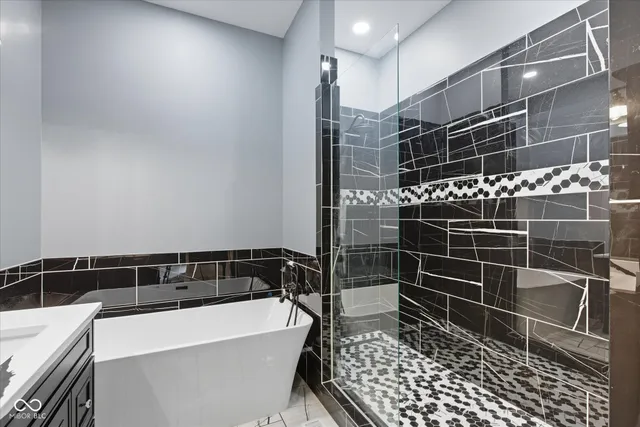 $999,000 | 2101 Wolf Cove, Martinsville, IN 46151