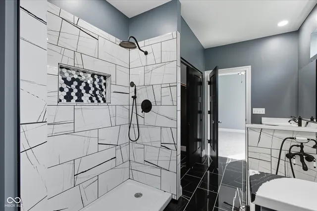 $999,000 | 2101 Wolf Cove, Martinsville, IN 46151