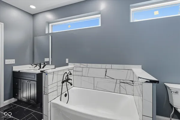 $899,000 | 2101 Wolf Cove, Martinsville, IN 46151