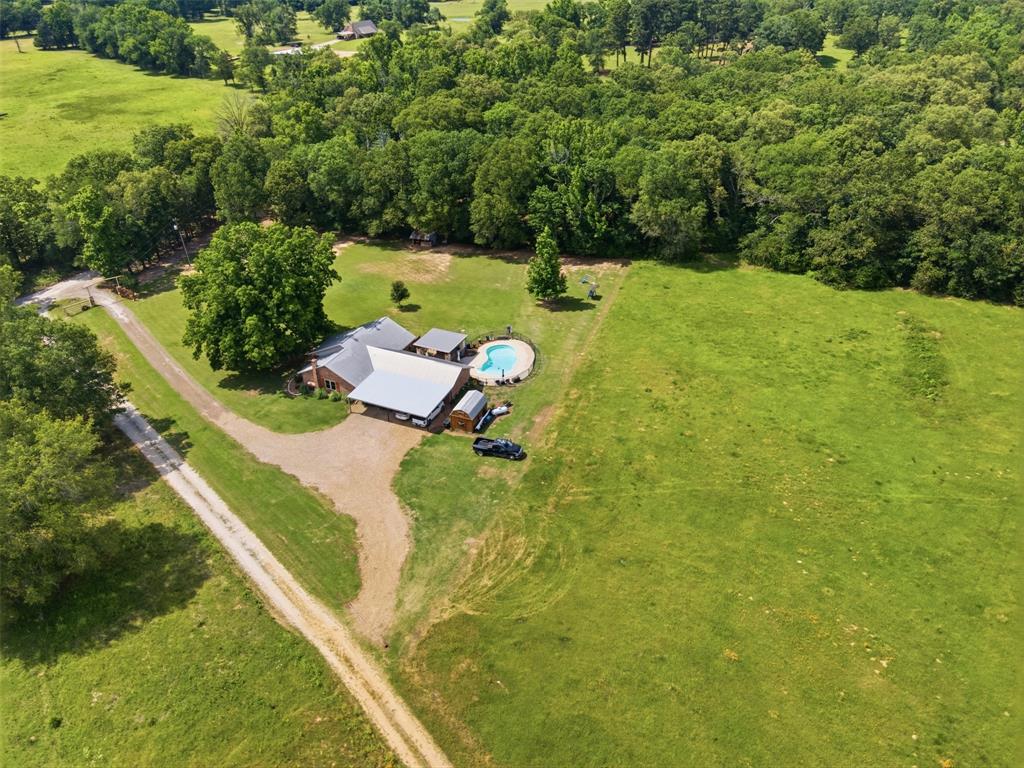 1663 County Road 1405 Bogata, TX 75417 - Photo 7 of 36