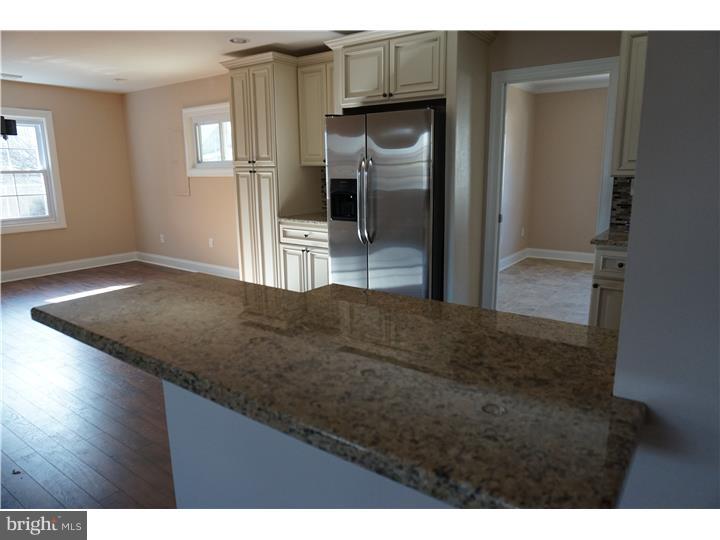 33 Quartz Road Levittown, PA 19057 - Photo 7 of 25 Gallery Image 7