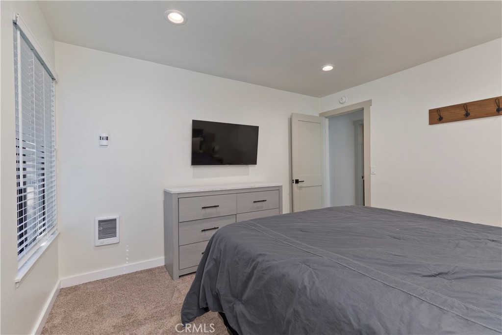 362 Old Mammoth Road, Unit 47 Mammoth Lakes, CA 93546 - Photo 18 of 39 Bedroom #1