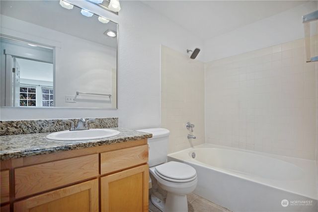 $400,000 | 10012 Northeast 120th Lane, Unit D202, Kirkland, WA 98034