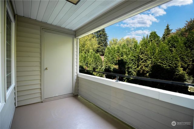 $400,000 | 10012 Northeast 120th Lane, Unit D202, Kirkland, WA 98034