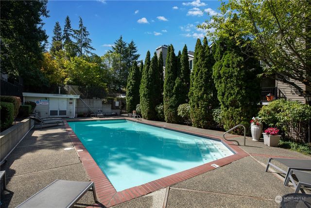 $400,000 | 10012 Northeast 120th Lane, Unit D202, Kirkland, WA 98034