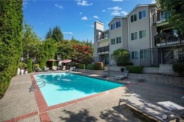 $400,000 | 10012 Northeast 120th Lane, Unit D202, Kirkland, WA 98034