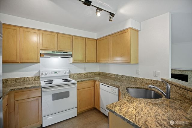 $400,000 | 10012 Northeast 120th Lane, Unit D202, Kirkland, WA 98034