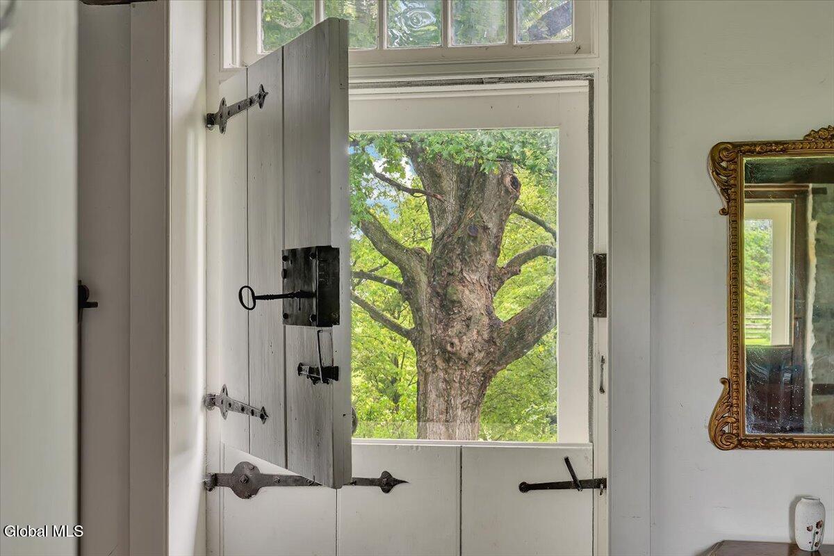 844 Hickory Hill Road Palatine, NY 13339 - Photo 12 of 65 Foyer