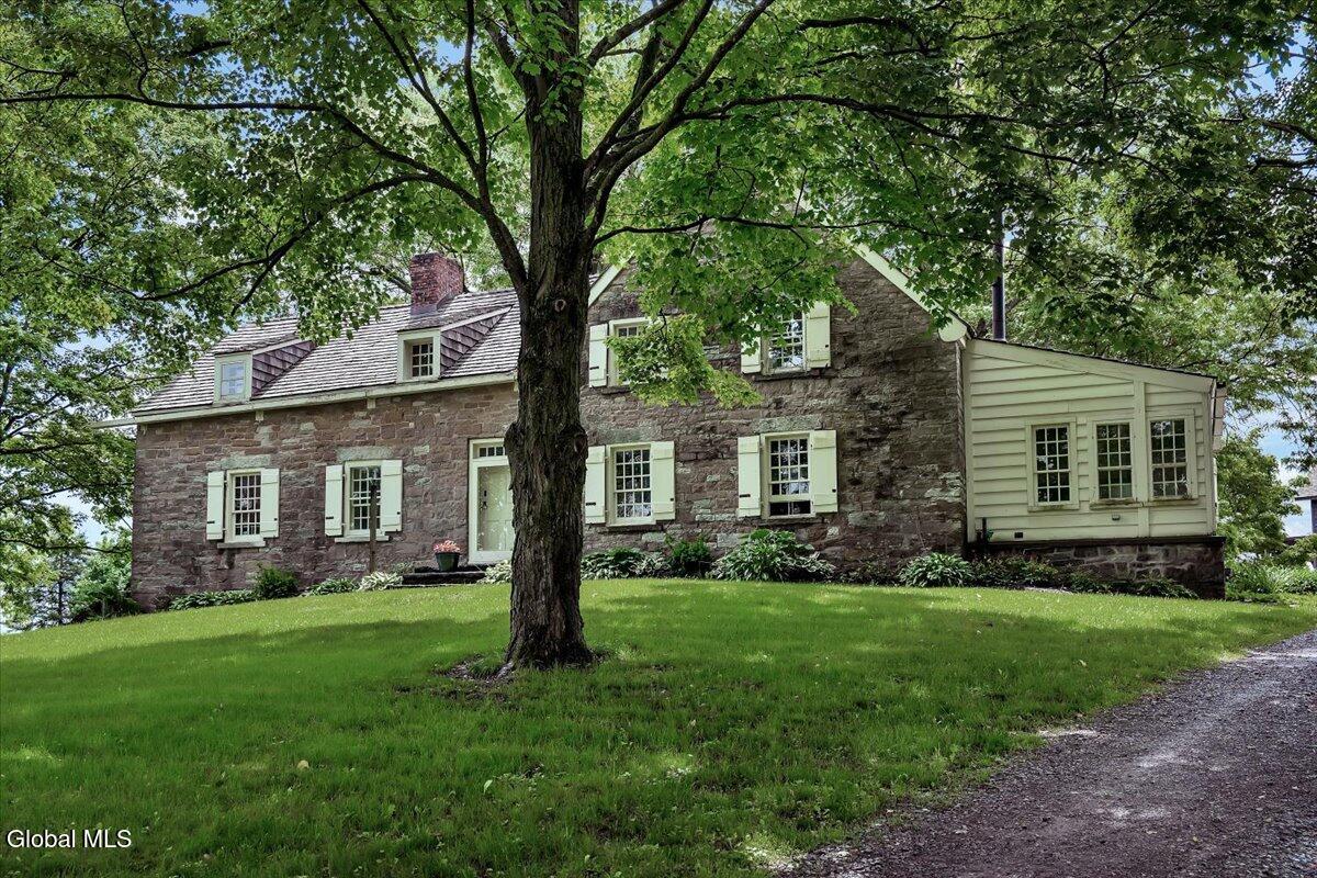 844 Hickory Hill Road Palatine, NY 13339 - Photo 4 of 65 English Cottage