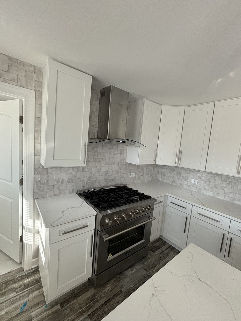 38W715 Huntley Road West Dundee, IL 60118 - Photo 12 of 42