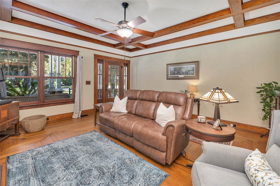 501 Union Street Brunswick, GA 31520 - Photo 10 of 47