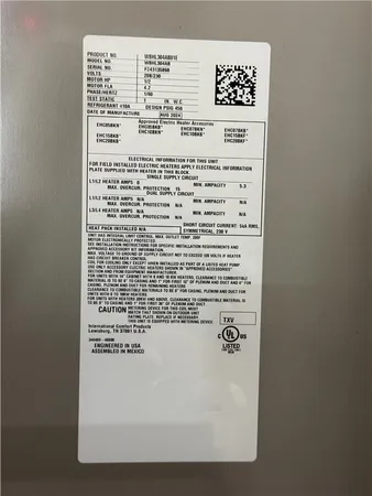 a view of an outdoor space with a house