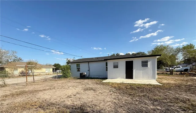 $165,000 | 400 Austin Street, George West, TX 78022