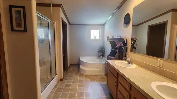 $360,000 | 12936 State Highway, Winston, MO 64689