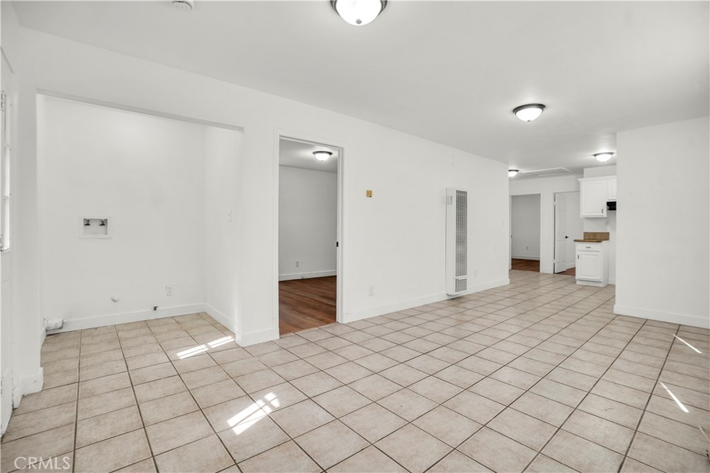 125 West Tichenor Street Compton, CA 90220 - Photo 2 of 25 Unit A livingroom