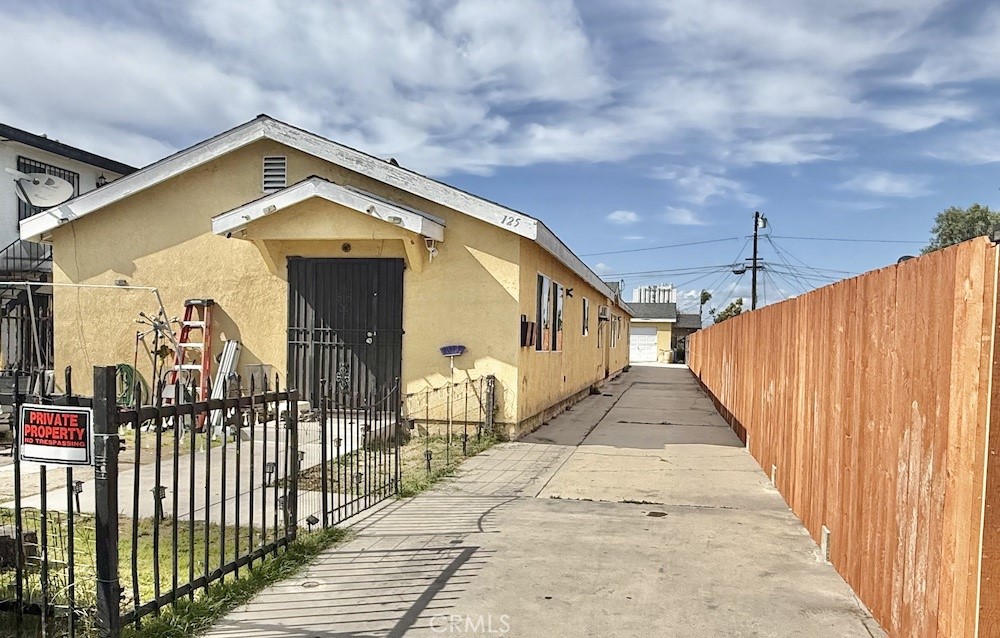 125 West Tichenor Street Compton, CA 90220 - Photo 24 of 25 Front View