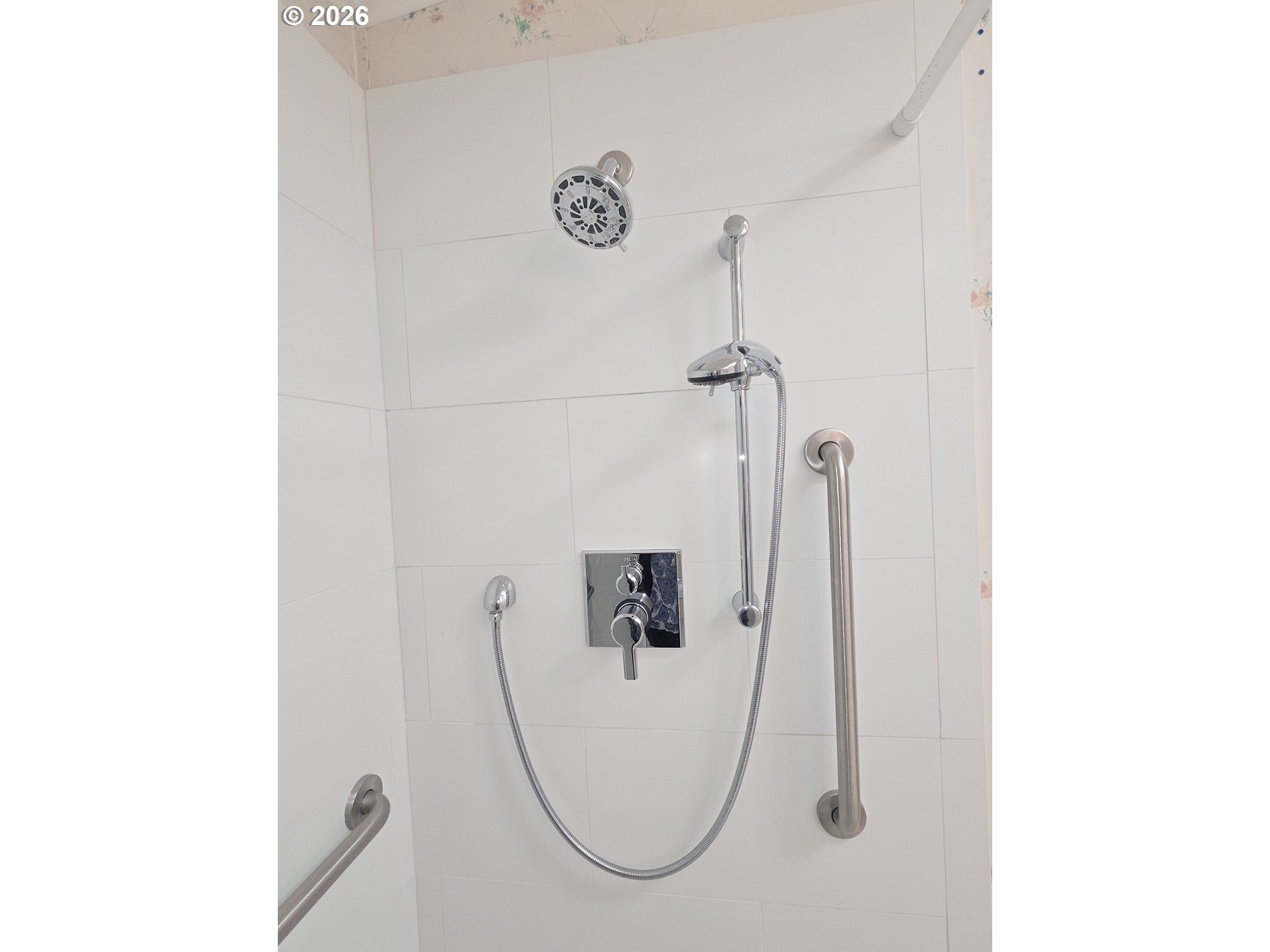 15768 Southeast Powell Boulevard, Unit 28 Portland, OR 97236 - Photo 33 of 42 a bathroom with a shower