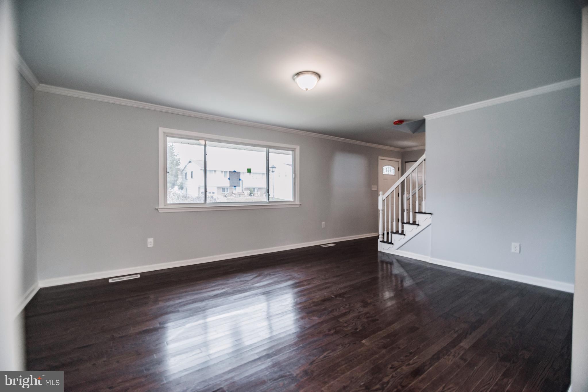 8517 Lucerne Road Randallstown, MD 21133 - Photo 5 of 29 Living Room