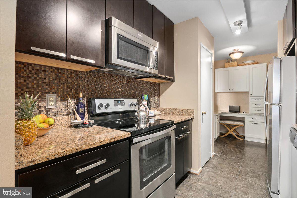 6101 Edsall Road, Unit 911 Alexandria, VA 22304 - Photo 19 of 62 Gallery Image 19