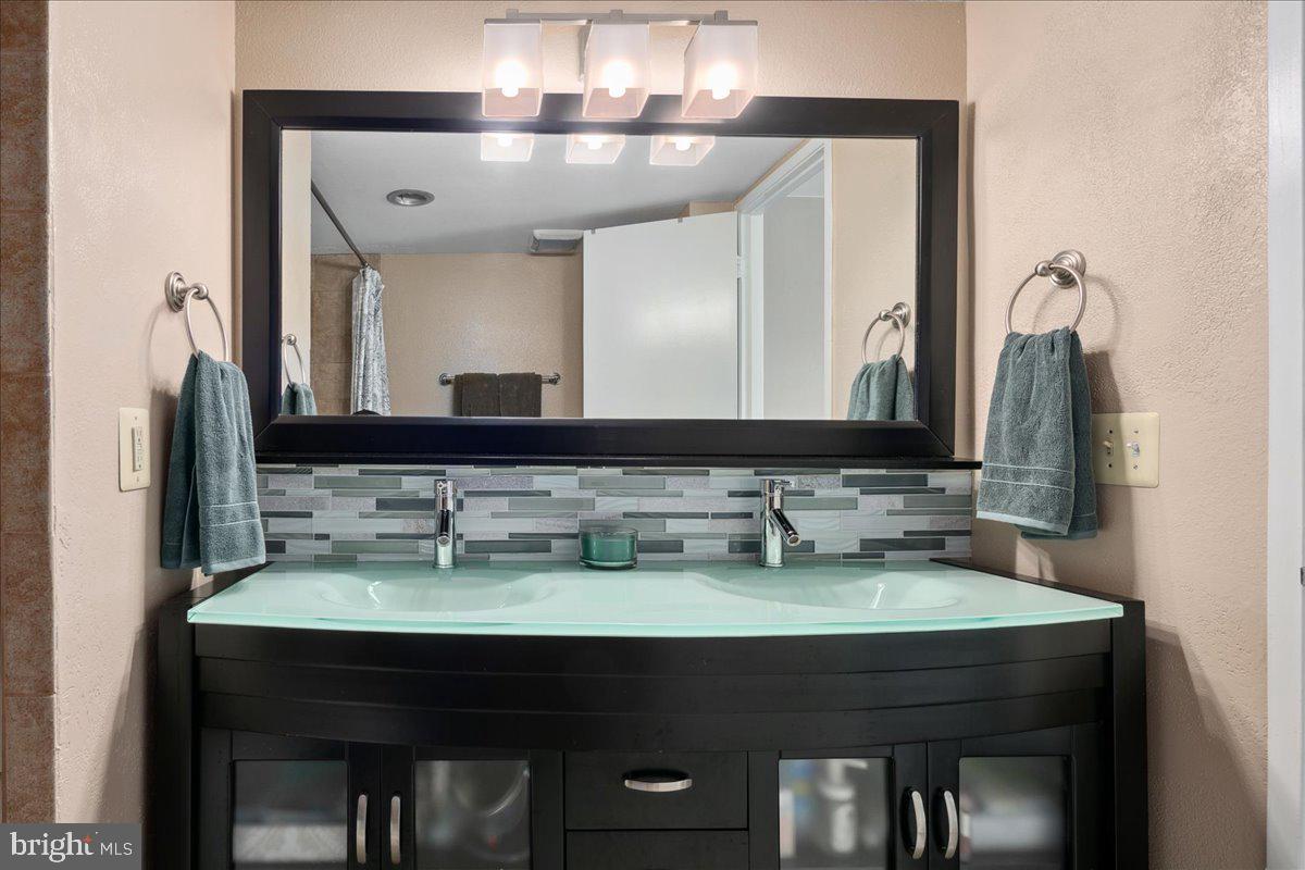 6101 Edsall Road, Unit 911 Alexandria, VA 22304 - Photo 30 of 62 Gallery Image 30