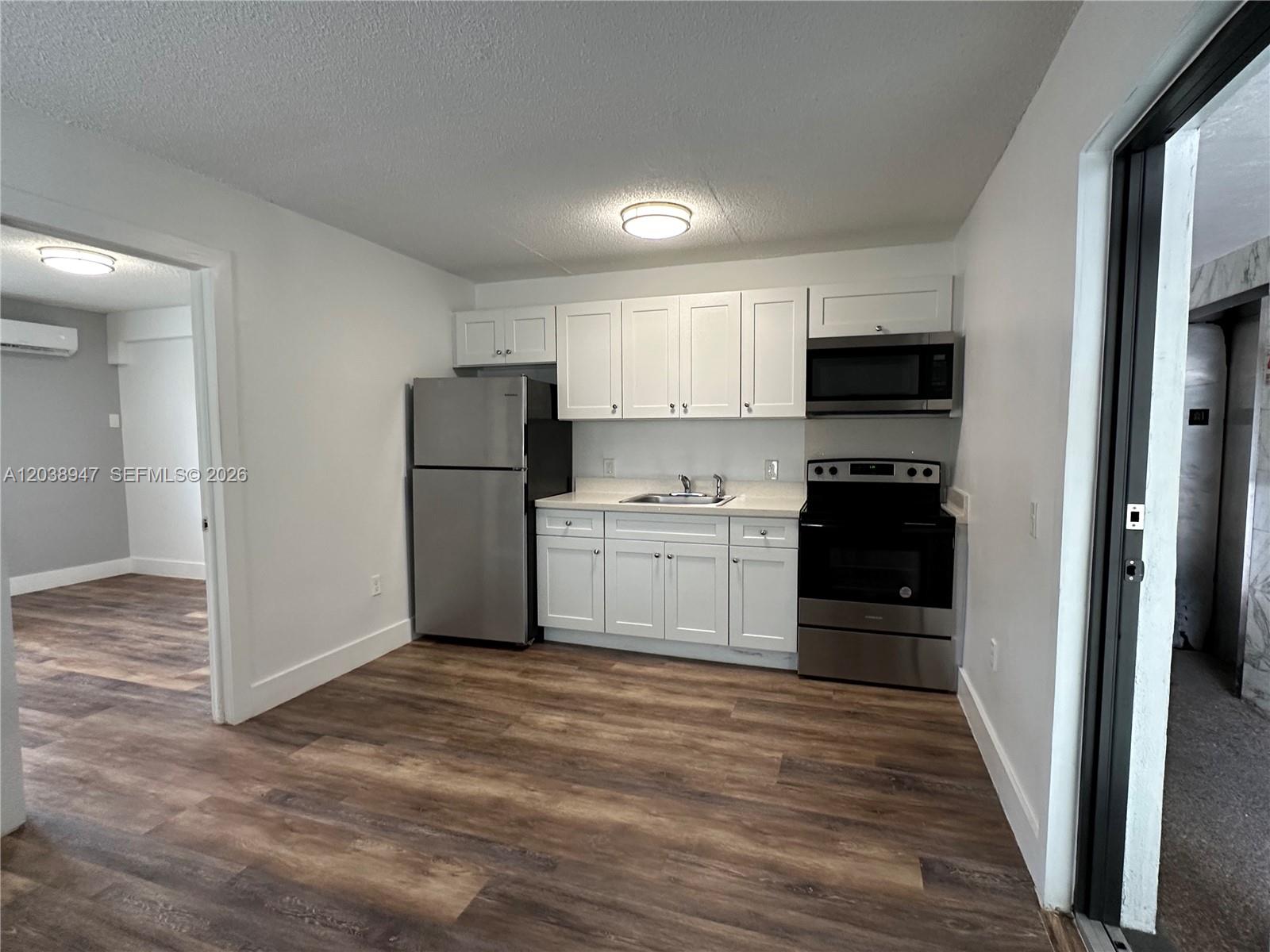 529 Southwest 4th Street, Unit 104 Miami, FL 33130 - Photo 3 of 28