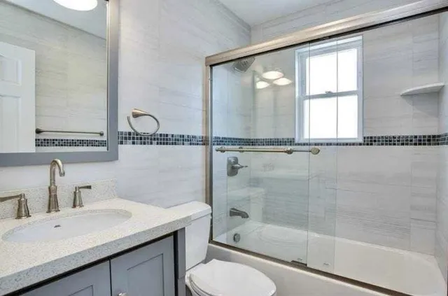 $1,200,000 | 3 Neptune Place, Massapequa, NY 11758