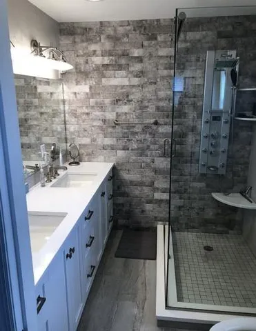 $1,200,000 | 3 Neptune Place, Massapequa, NY 11758