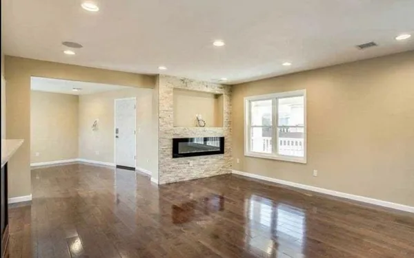 $1,200,000 | 3 Neptune Place, Massapequa, NY 11758