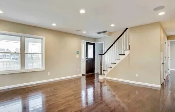 $1,200,000 | 3 Neptune Place, Massapequa, NY 11758
