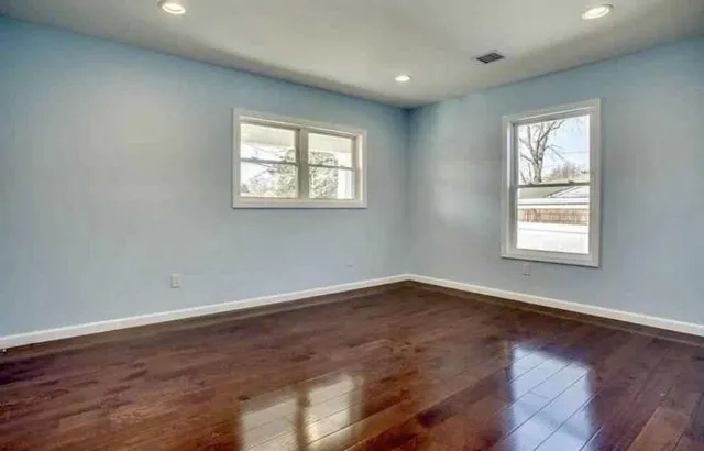 $1,200,000 | 3 Neptune Place, Massapequa, NY 11758