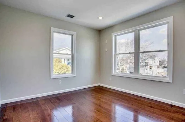 $1,200,000 | 3 Neptune Place, Massapequa, NY 11758