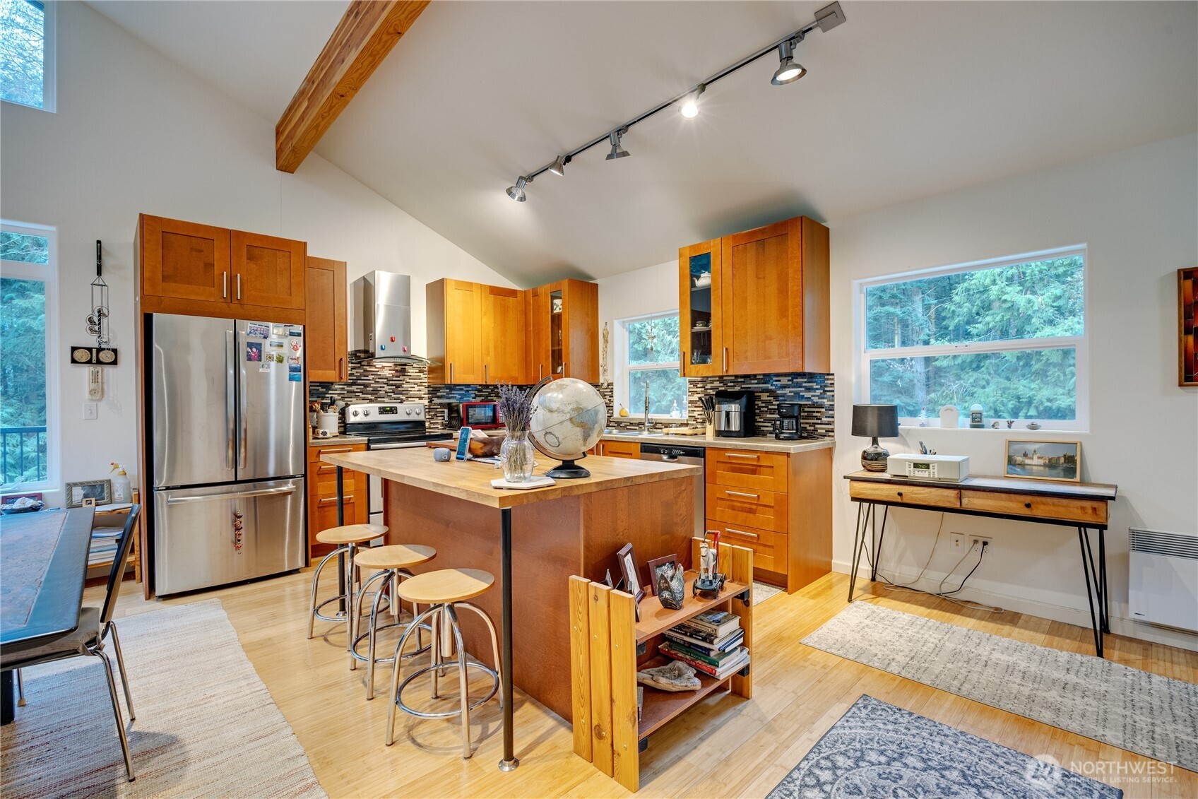 123 Madrona Road Nordland, WA 98358 - Photo 12 of 40 Gallery Image 12