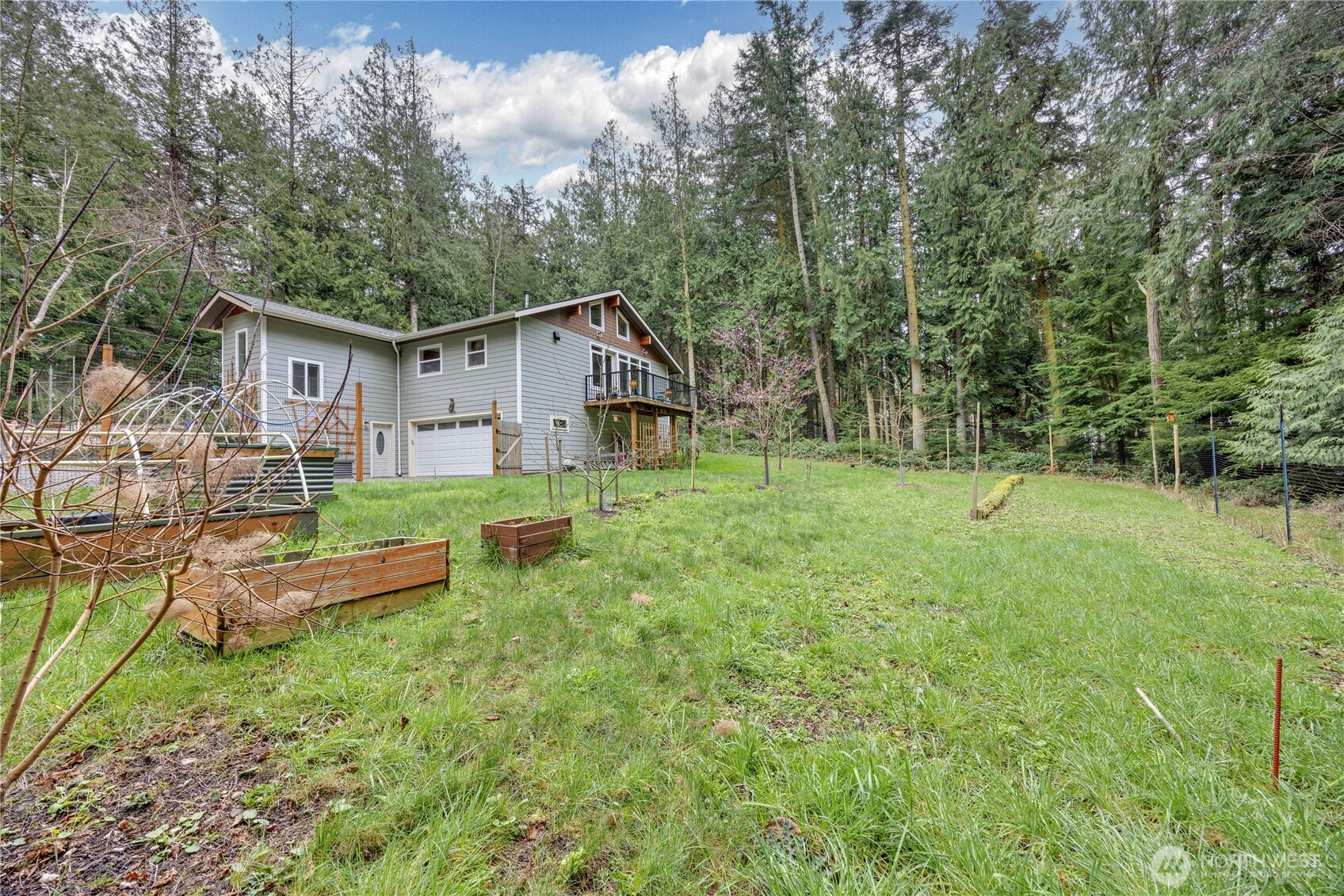 123 Madrona Road Nordland, WA 98358 - Photo 2 of 40 Gallery Image 2