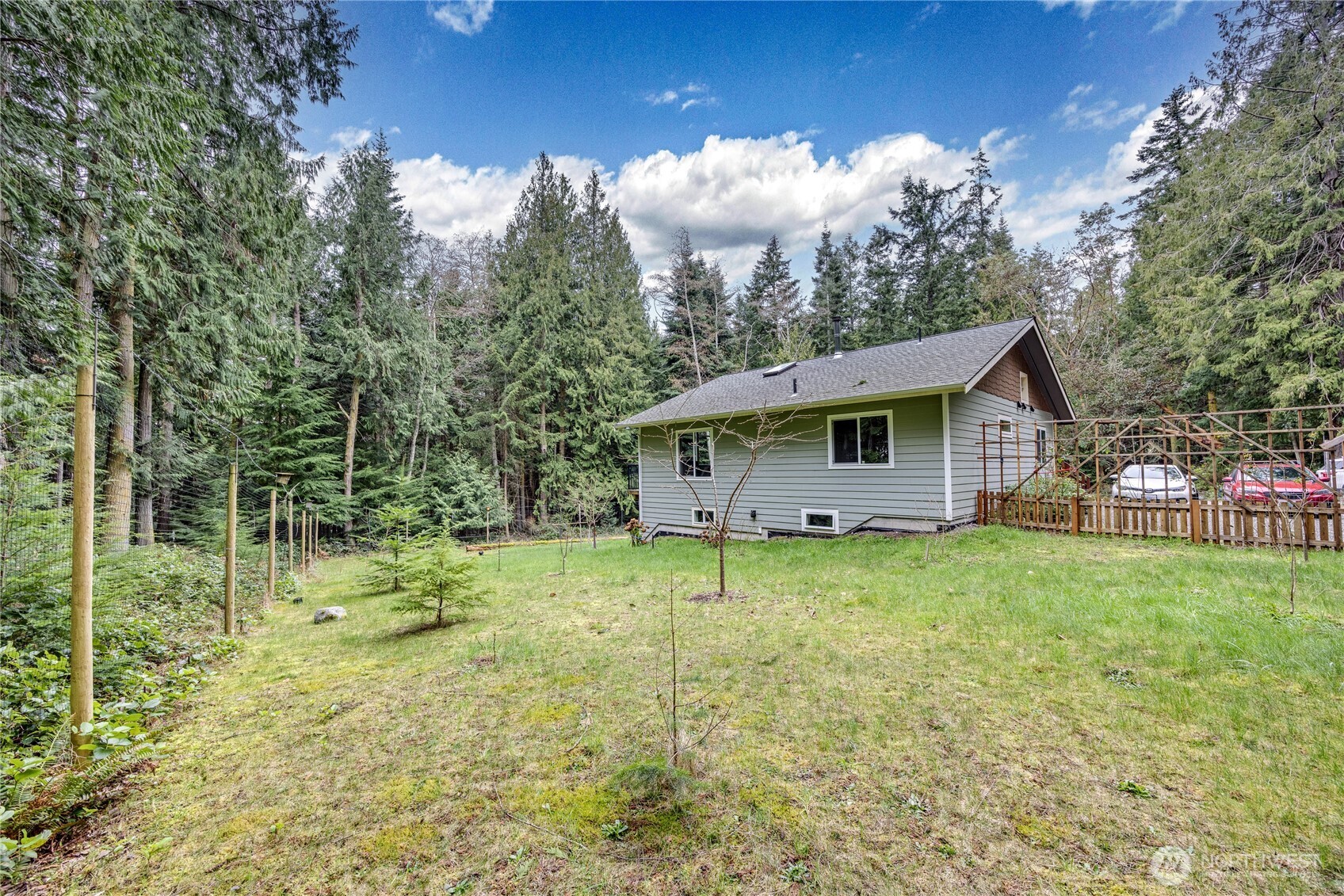 123 Madrona Road Nordland, WA 98358 - Photo 4 of 40 Gallery Image 4