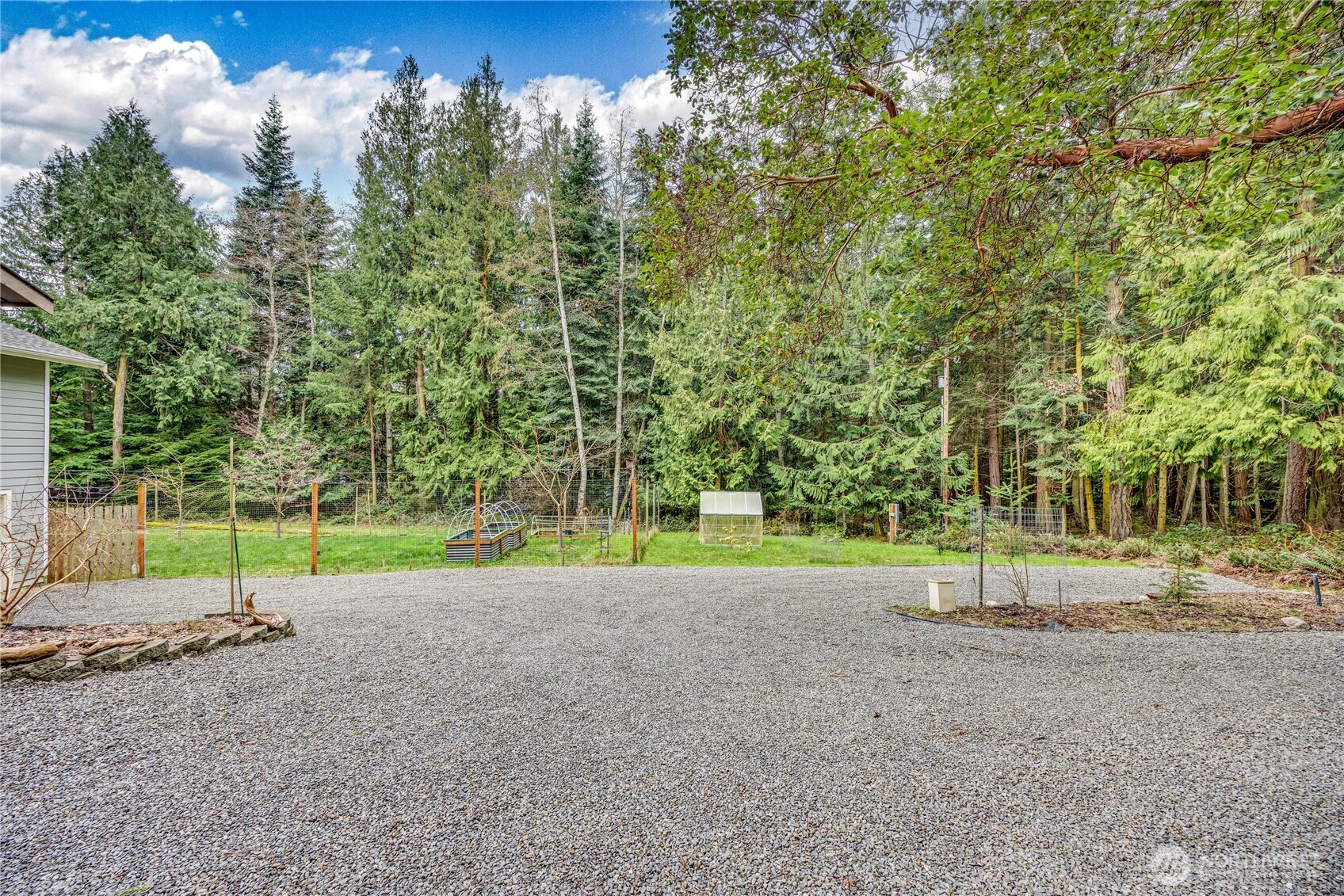 123 Madrona Road Nordland, WA 98358 - Photo 6 of 40 Gallery Image 6