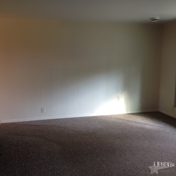 135 South Park Lane Butler, IN 46721 - Photo 3 of 27 Gallery Image 3