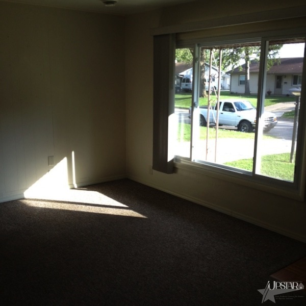 135 South Park Lane Butler, IN 46721 - Photo 4 of 27 Gallery Image 4