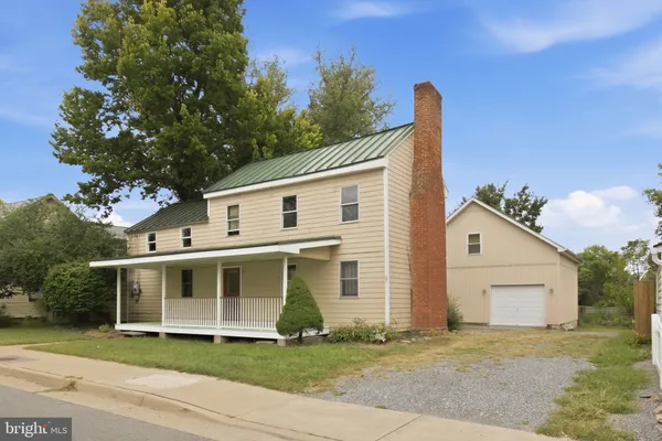 $2,000 | 27 East Broad Way, Lovettsville, VA 20180