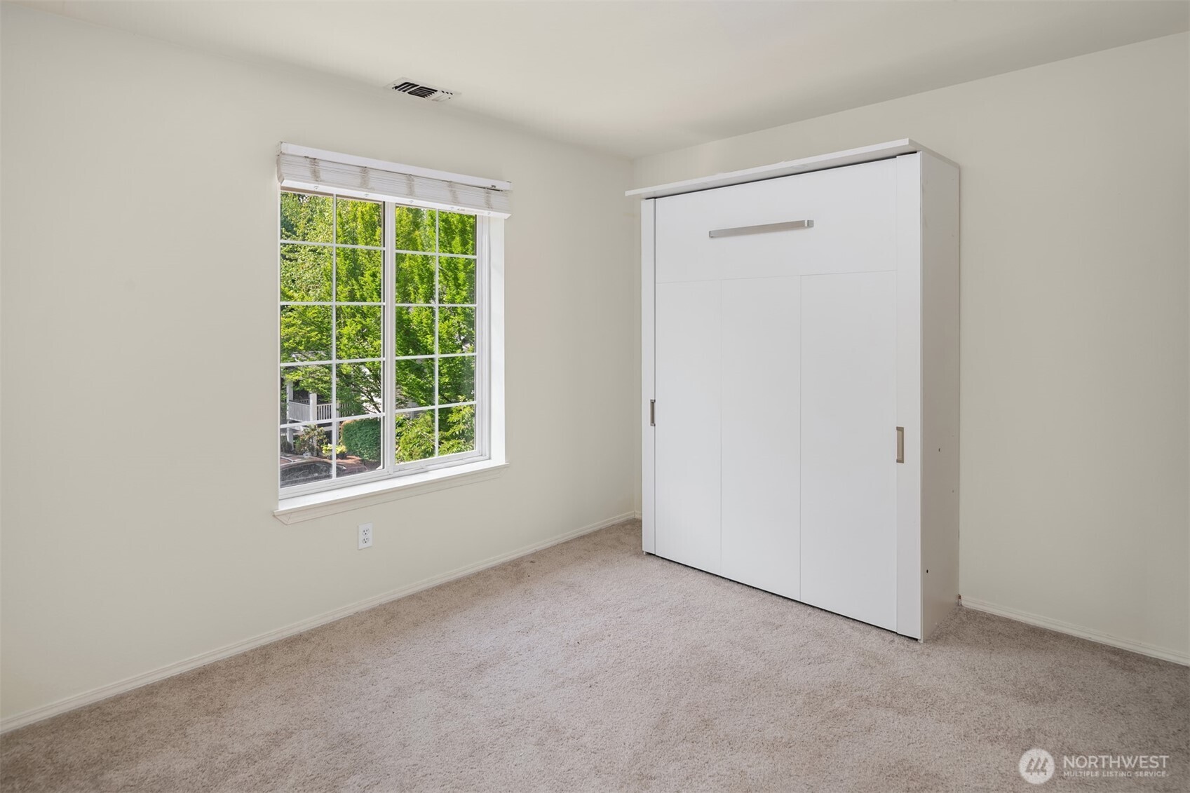 12113 Northeast 172nd Place, Unit J202 Bothell, WA 98011 - Photo 23 of 34