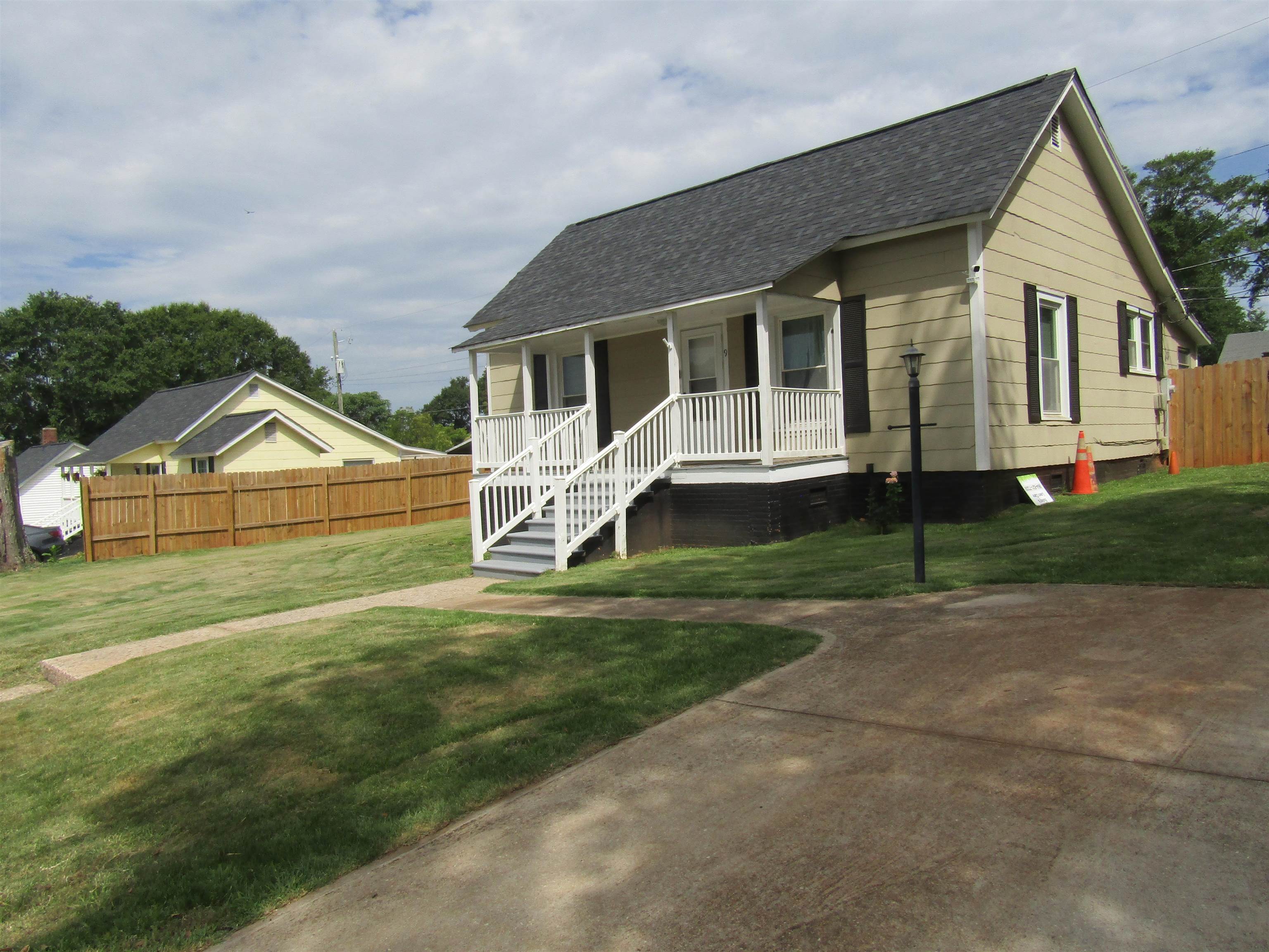 9 G Street Inman, SC 29349 - Photo 2 of 30