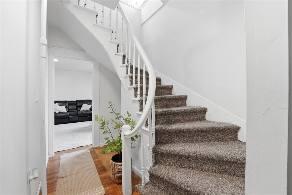 161 New Bridge Street West Springfield, MA 01089 - Photo 23 of 38